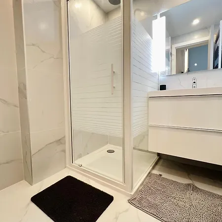 Duplex 3 - Jardin - Terrasse - Parking Au Pied Du Duplex Lägenhet