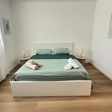 Duplex 3 - Jardin - Terrasse - Parking Au Pied Du Duplex * Liège