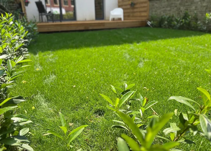 Duplex 3 - Jardin - Terrasse - Parking Au Pied Du Duplex * Lieja